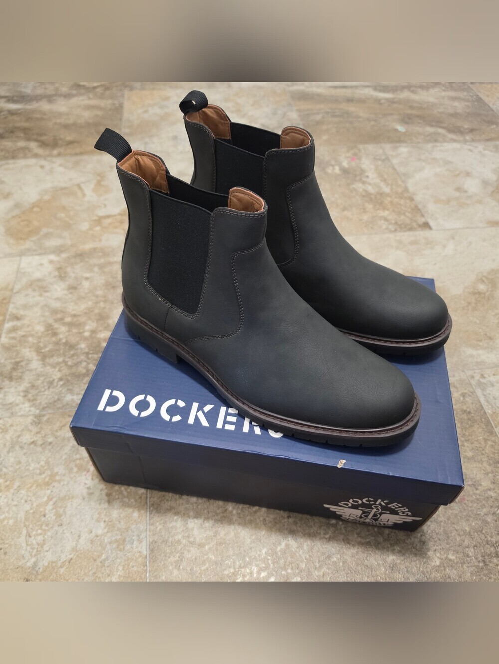 Dockers Durham Chelsea Boot / Men's Size 11.5